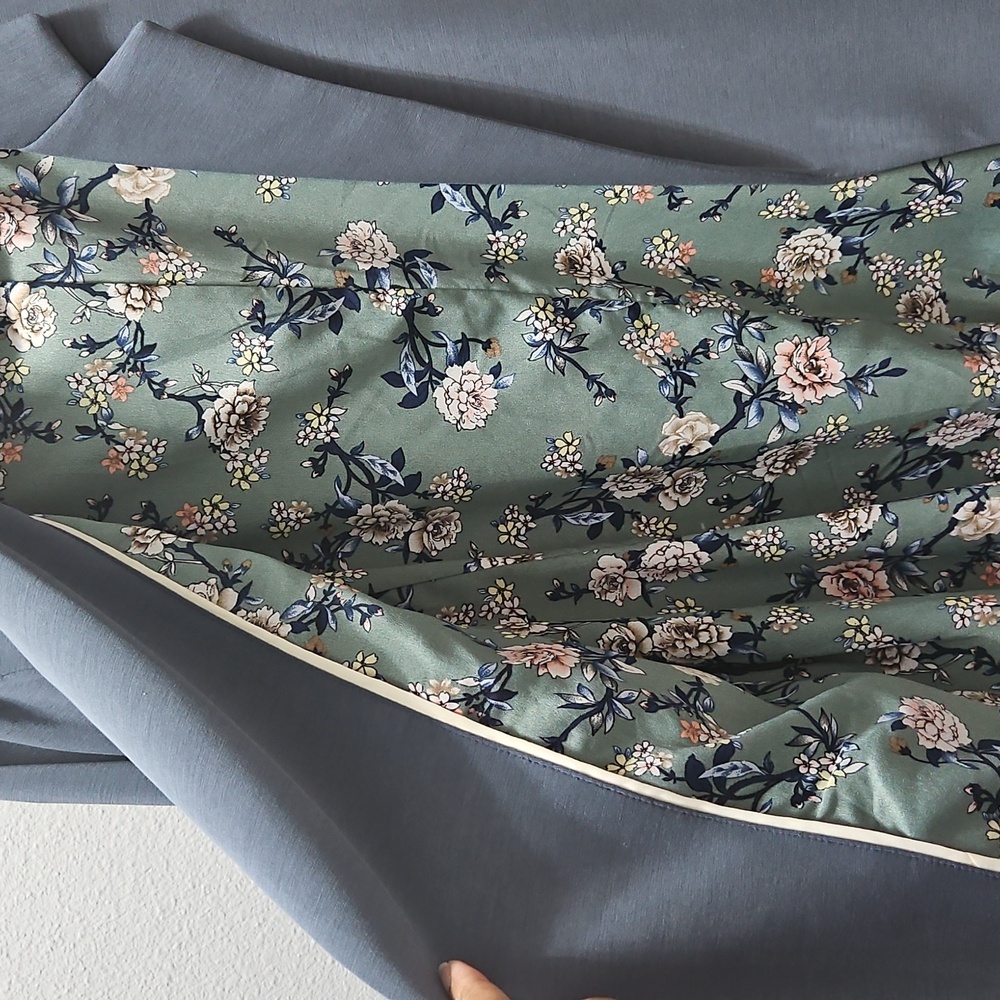 Skies Are Blue Slate Blazer with Notched Lapels - Picture 3 of 5
